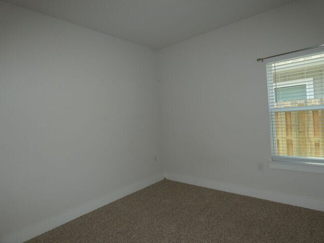 Building Photo - 5768 Conley Ct