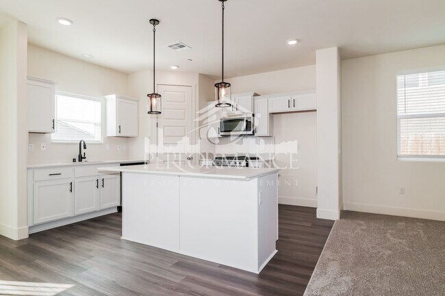 Building Photo - Stunning 4 Bed/3 Bath SW Bakersfield Home w/ Paid Solar and $0 Deposit Option
