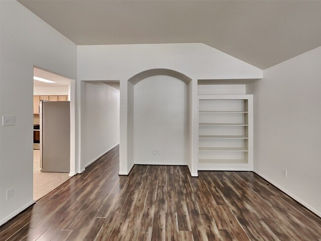 Building Photo - 2322 Old Ox Rd