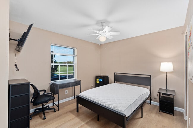 Building Photo - 3384 P Ave