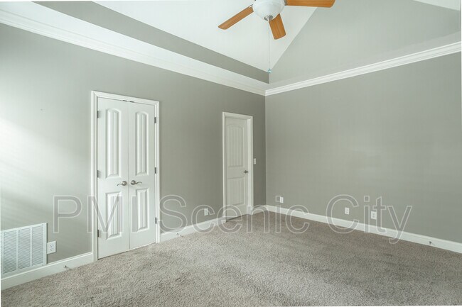 Building Photo - 6628 Kenton Ridge Cir
