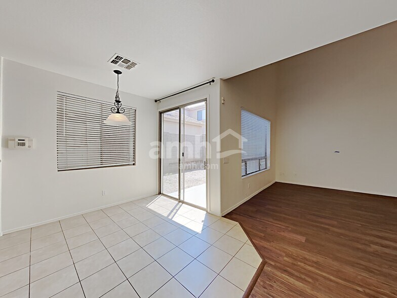 Building Photo - 1231 S Amador