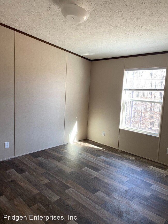 Building Photo - 4 br, 2 bath House - 174 Valley Road
