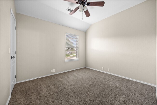 Building Photo - 5402 Hickory Harvest Dr