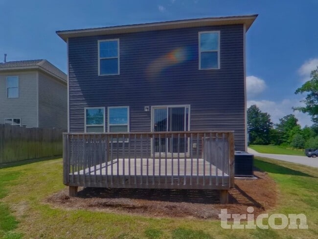 Building Photo - 108 Dalston Rd