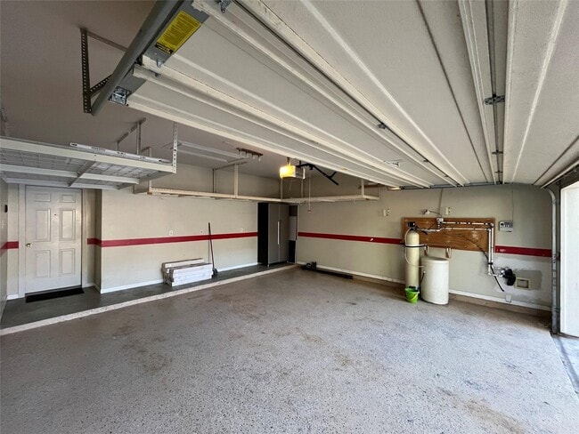 Building Photo - 30 S Rambling Ridge Pl