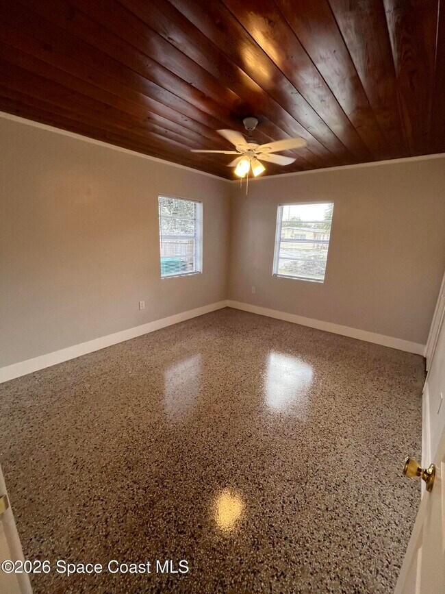 Building Photo - 1805 Guava Ave