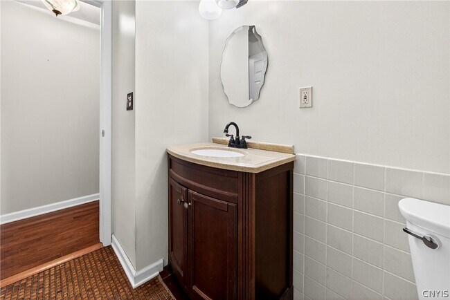 Building Photo - 8237 Mantova Dr