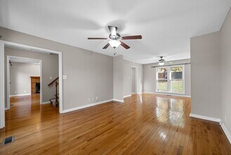 Building Photo - 3 Bedroom Home In Meadowbrook Subdivision For Rent!