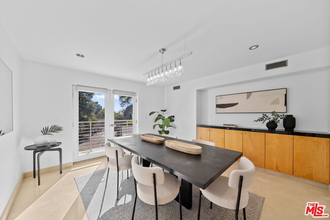 Building Photo - 3111 Belden Dr