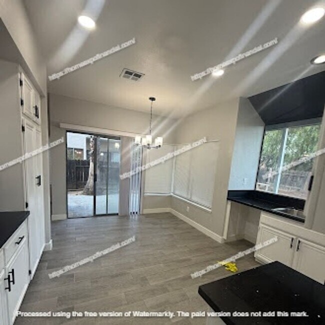 Building Photo - Nice Home For Rent