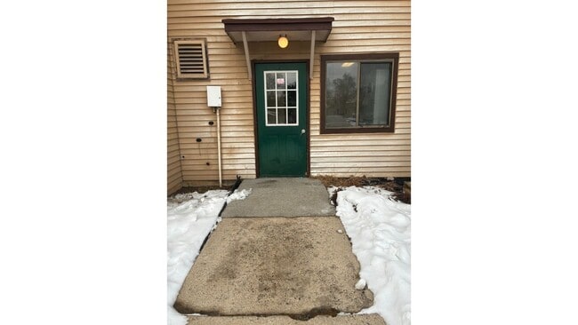 Building Photo - 512 W High St