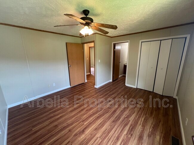 Building Photo - 169 Minga Dr