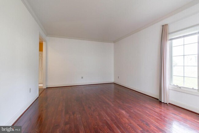 Building Photo - 17 Landon Way