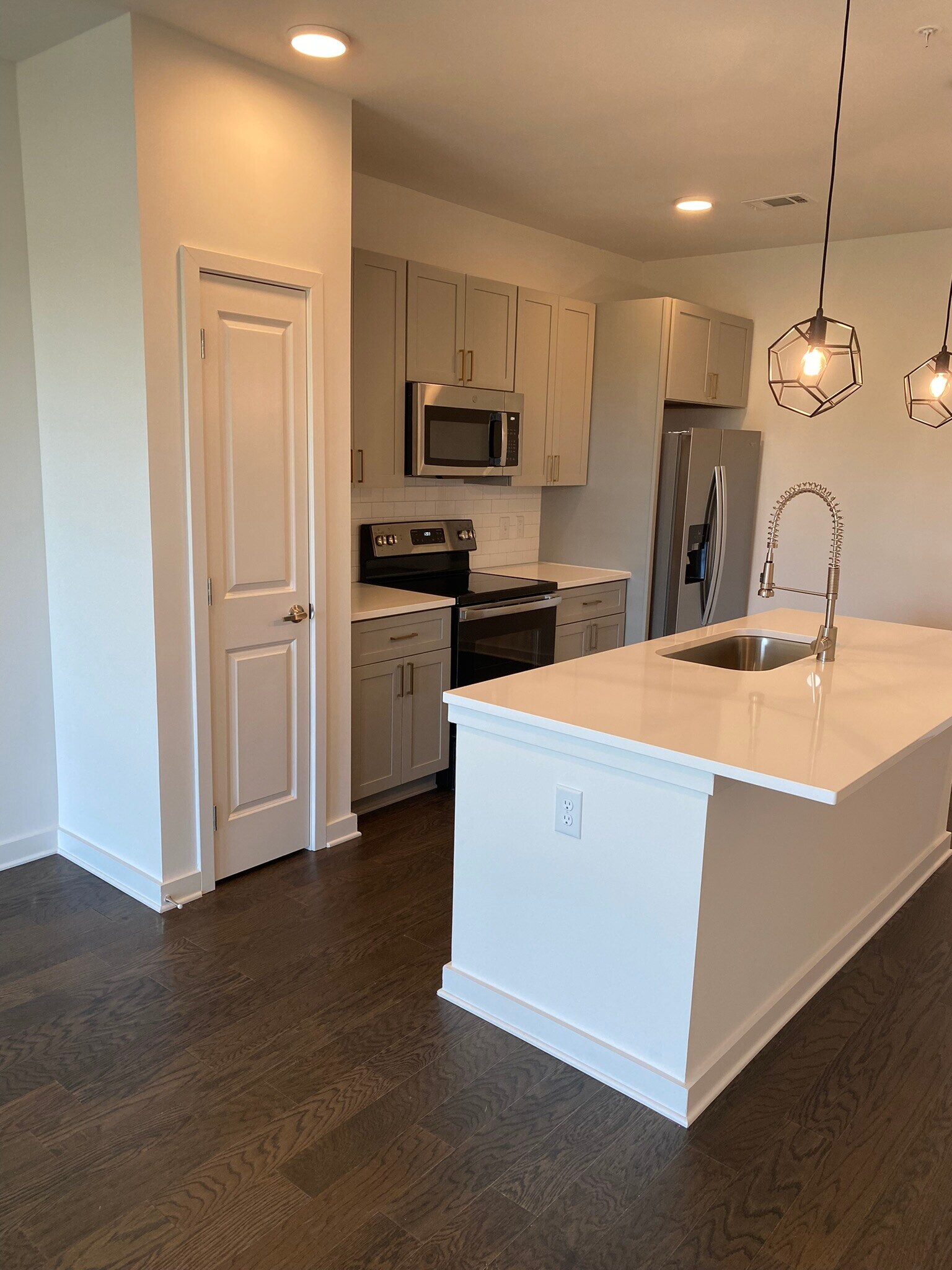 Building Photo - 1677 54th Ave N