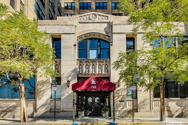 Building Photo - 728 W Jackson Blvd