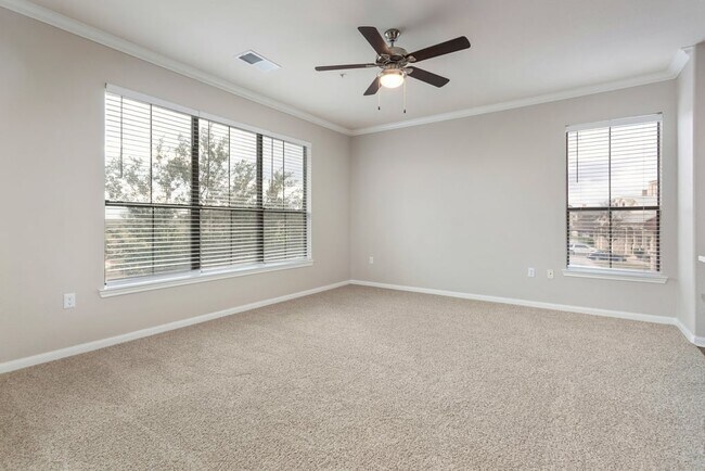 Building Photo - 150 Klattenhoff Ln