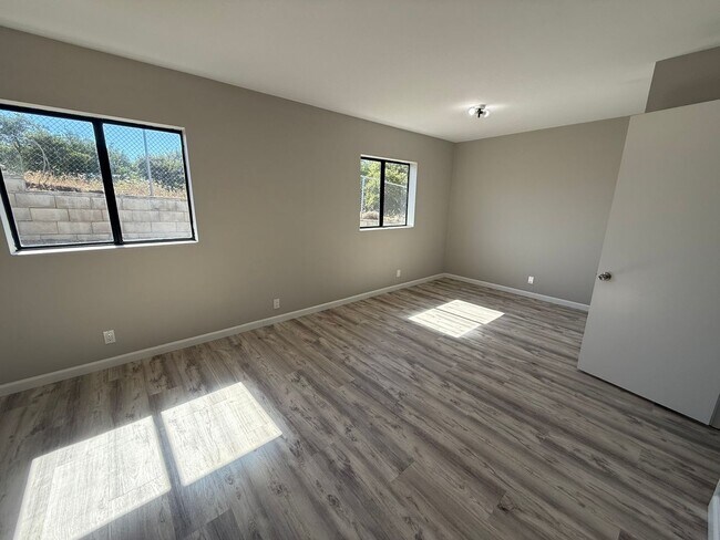 Building Photo - 2 ON 1 PROPERTY in ALPINE! 3BR/2BA home PL...