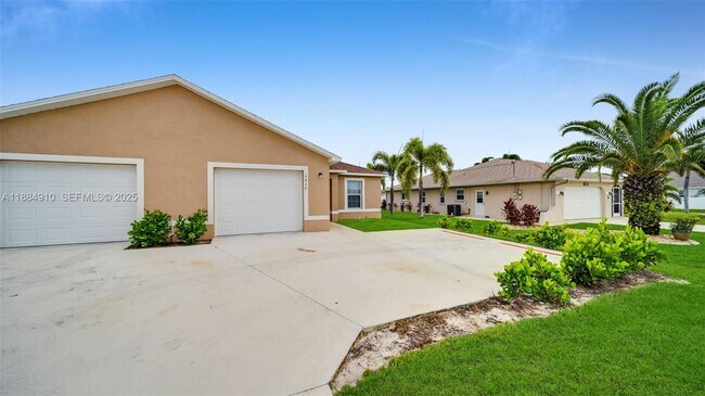 Building Photo - 1417 Academy Blvd