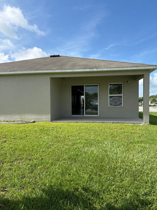 Building Photo - 4751 Maplewild Ln.