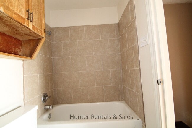 Building Photo - Comfortable Two-Story Townhouse