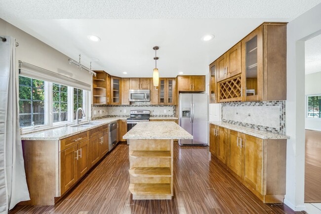 Building Photo - 35216 Wycombe Pl