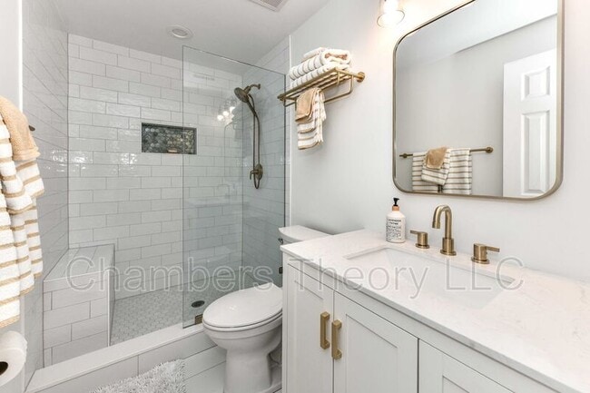 Building Photo - 46814 Snow Hill Way