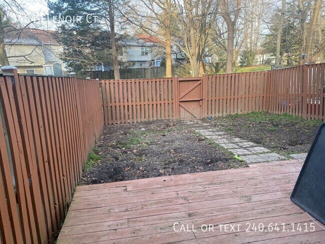 Building Photo - 3404 Elenoir Ct
