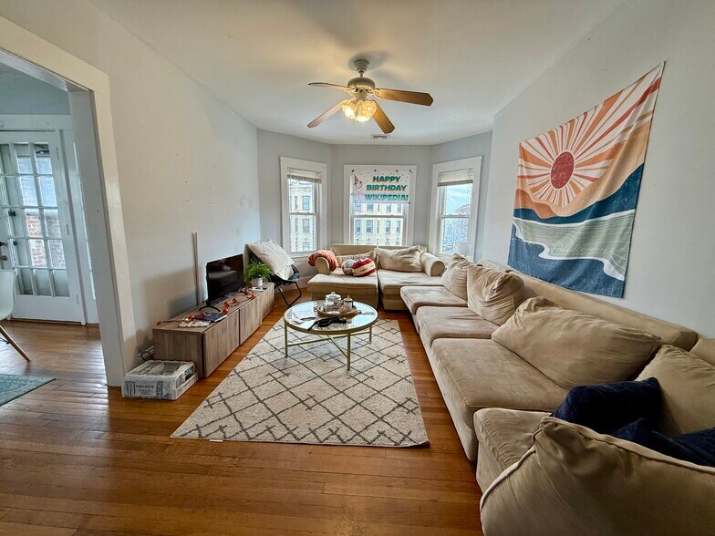 Building Photo - 209 Chestnut Hill Ave