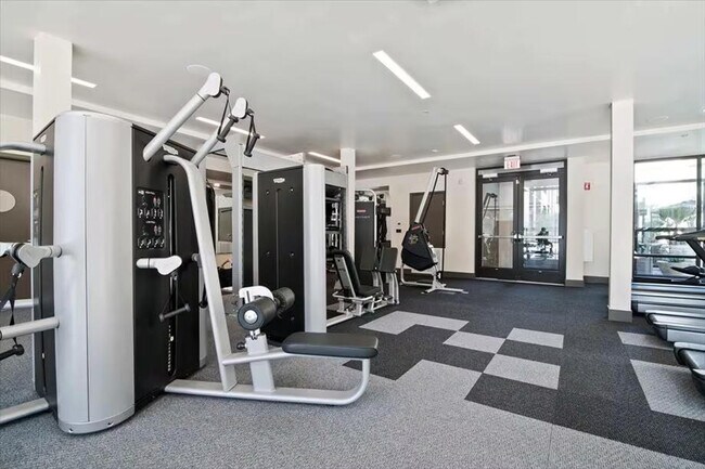 Building Photo - 908 Rich Ave