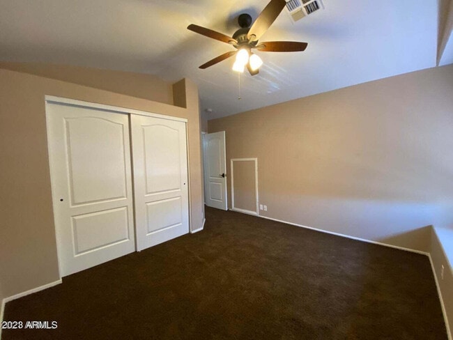 Building Photo - 1406 W Lake Mirage Ct