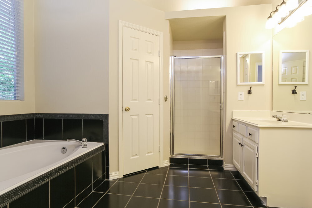 Building Photo - 20914 Lake Park Trail