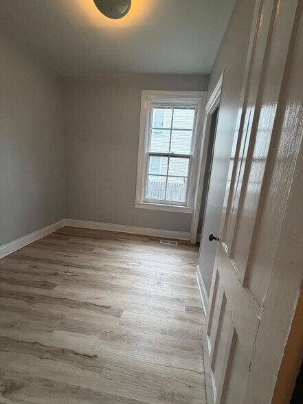 Building Photo - 20 Marvin Ave