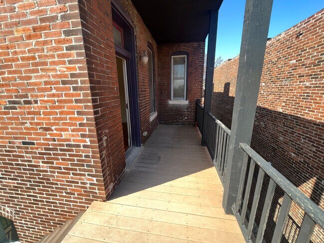 Building Photo - 4188LC Manchester Ave