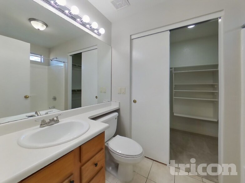 Building Photo - 3732 W Firehawk Dr