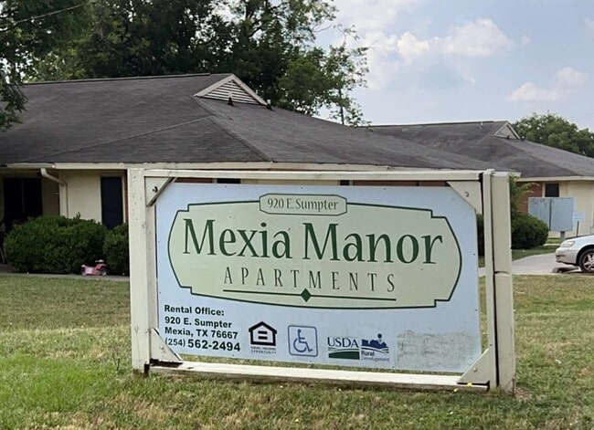 Building Photo - 920 E Sumpter St