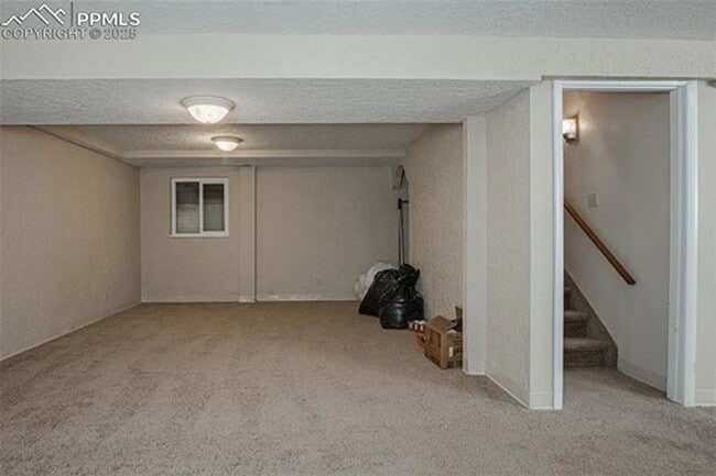 Building Photo - Charming 3 Bedroom in West Colorado Springs