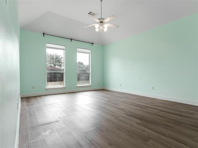 Building Photo - 5601 Glenview Ln