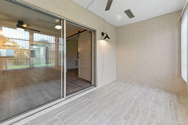 Building Photo - 2700 Casita Way