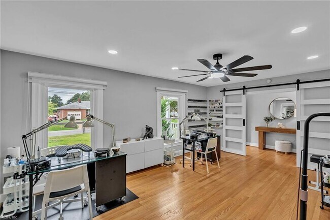 Building Photo - 5800 Barberry Ln