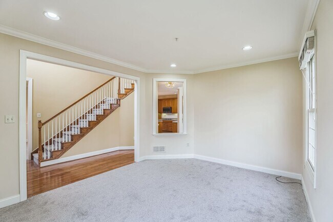 Building Photo - Gorgeous 3-Bedroom Townhome in East Norriton!