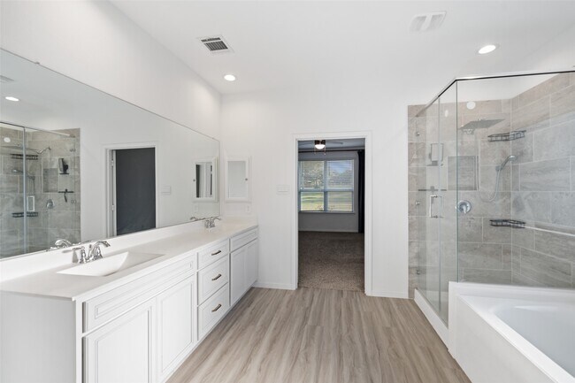 Building Photo - 105 Whelan Ln