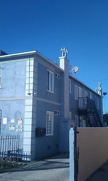 Building Photo - 323 W Magnolia St