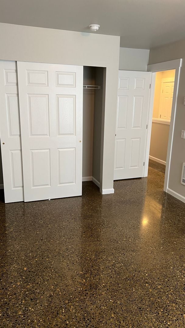 Building Photo - Charming 3 Bedroom and 2.5 Bathroom home located in desirable Tacoma