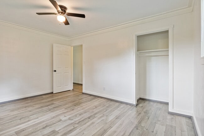 Building Photo - 185 Storage Rd