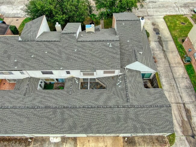 Building Photo - 17163 Beaver Springs Dr