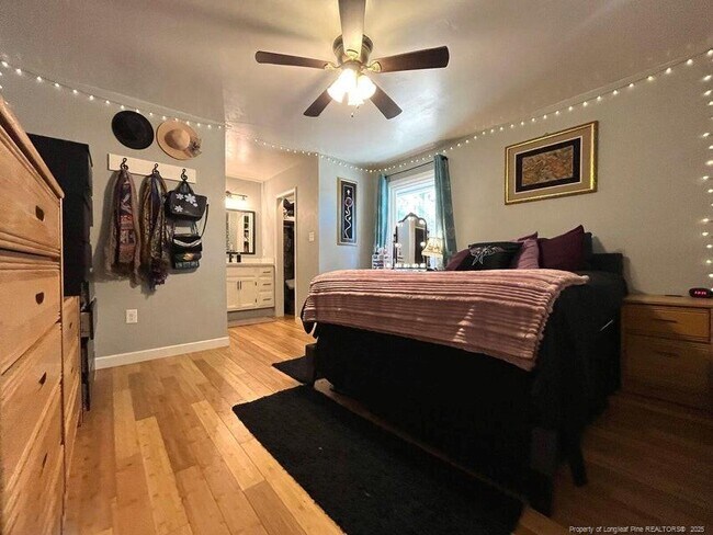 Building Photo - 627 Dowfield Dr