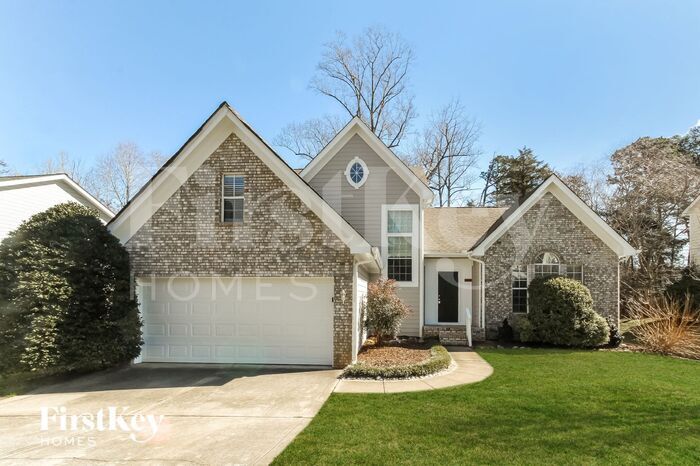 Primary Photo - 150 Glynwater Dr