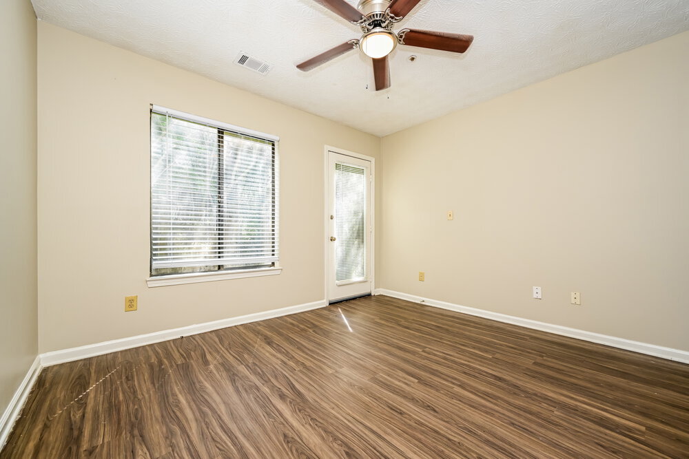 Building Photo - 5796 Trent Walk Dr