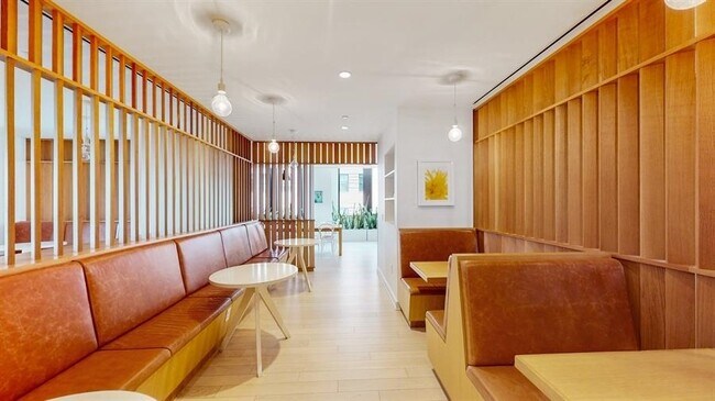 Building Photo - 10 Provost St